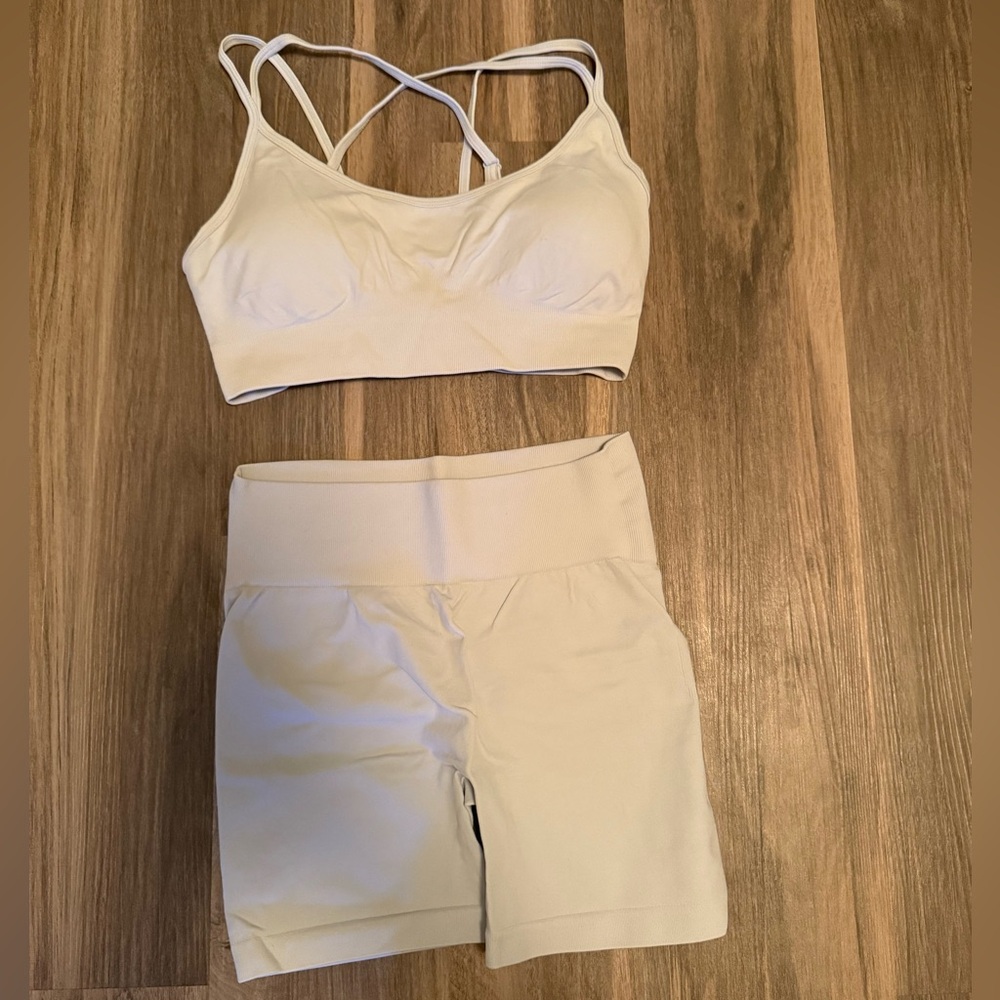 Women's Cream Set Medium